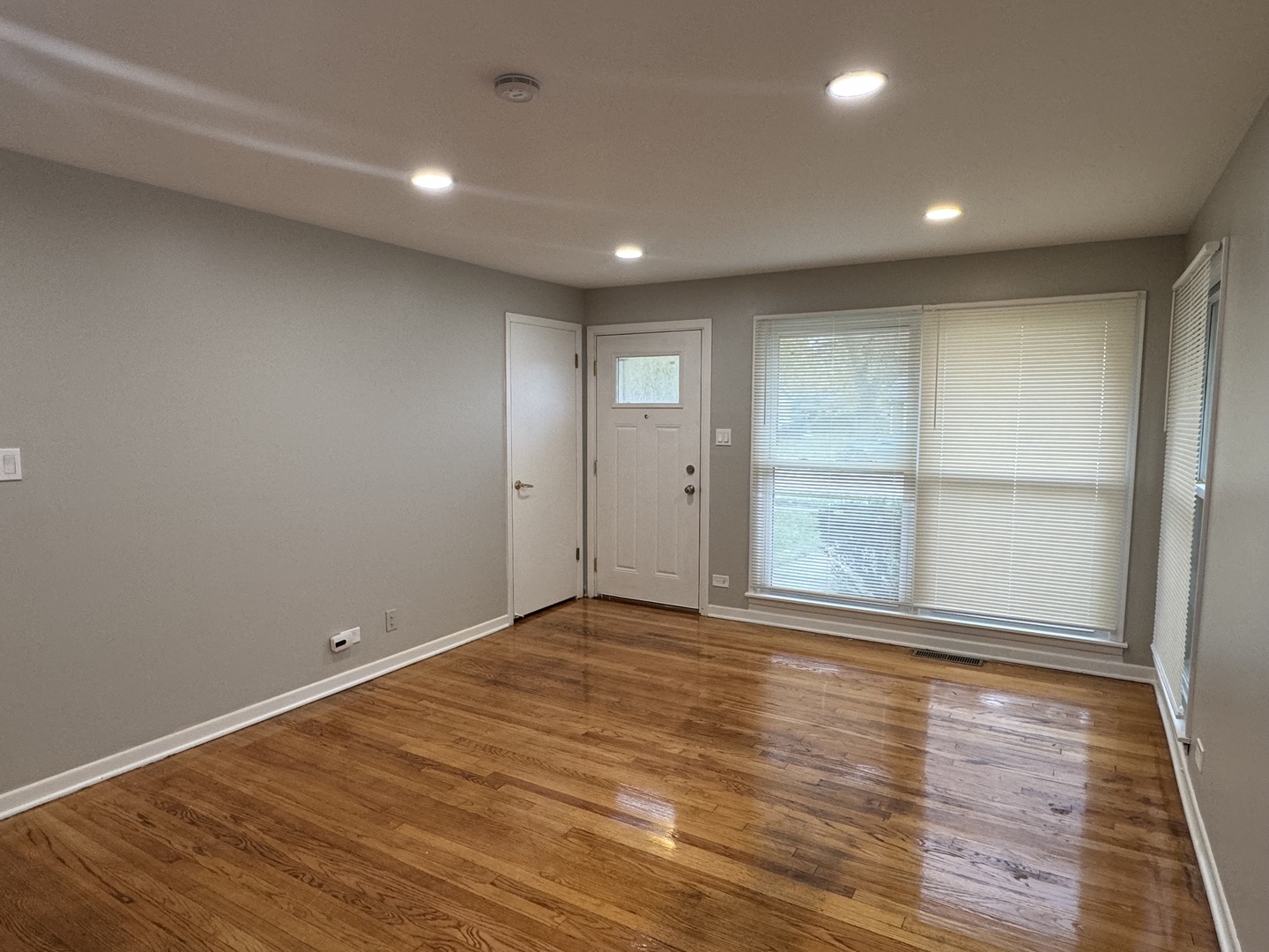 1127 E 159th Place, South Holland, IL 60473