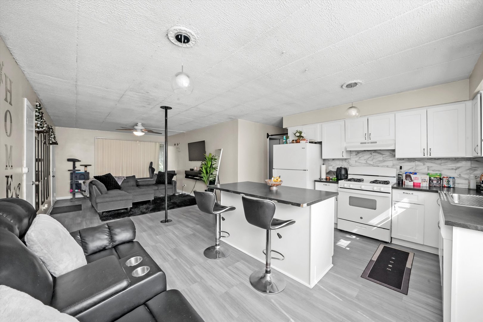 129 N Mason Avenue #105, Chicago, IL 60644