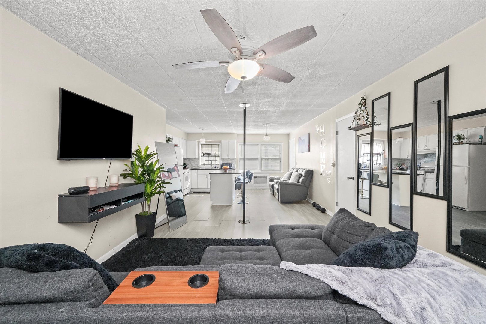 129 N Mason Avenue #105, Chicago, IL 60644