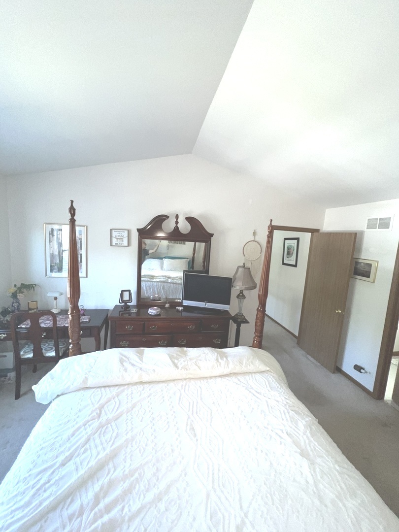 1018 Rain Tree Drive, Bolingbrook, IL 60440