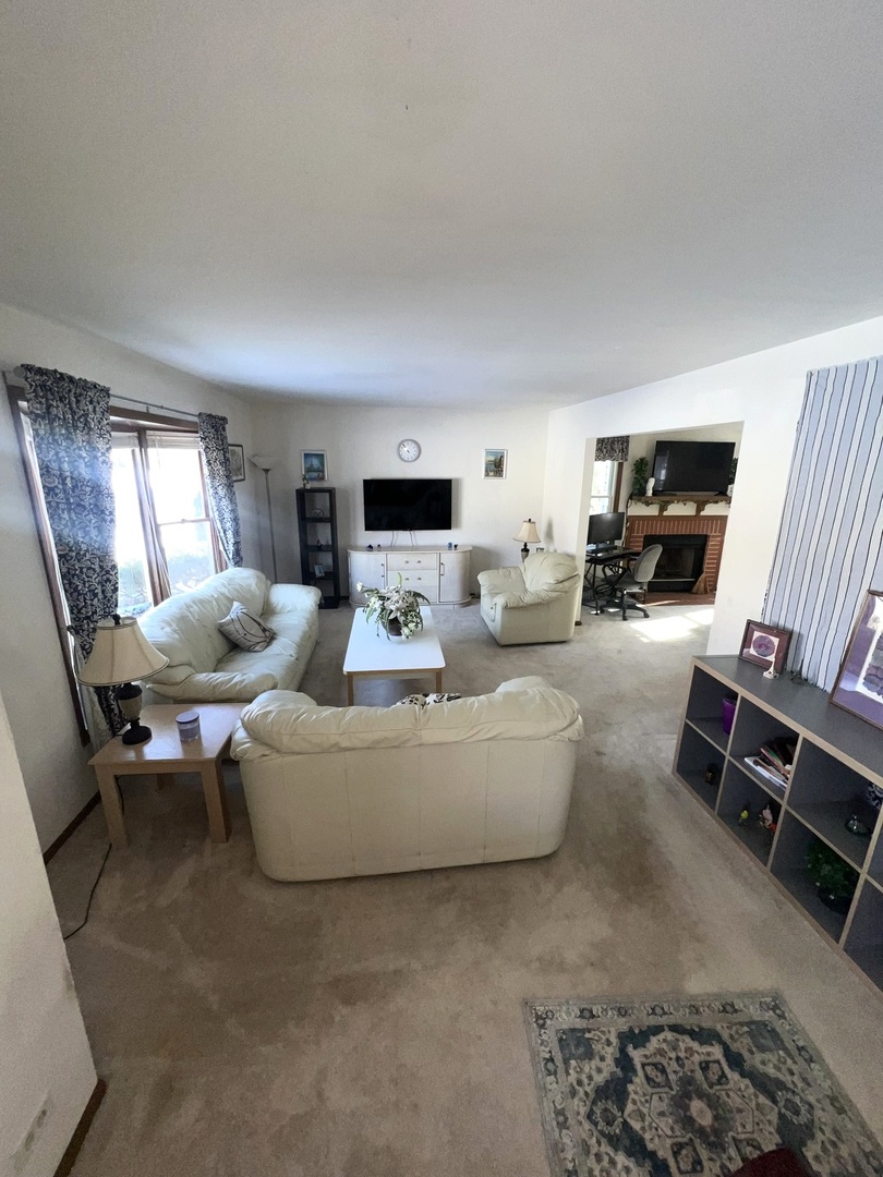 1018 Rain Tree Drive, Bolingbrook, IL 60440