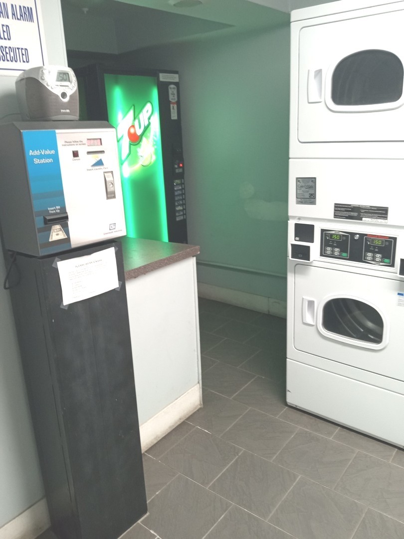 540 W Roscoe Street #489, Chicago, IL 60657