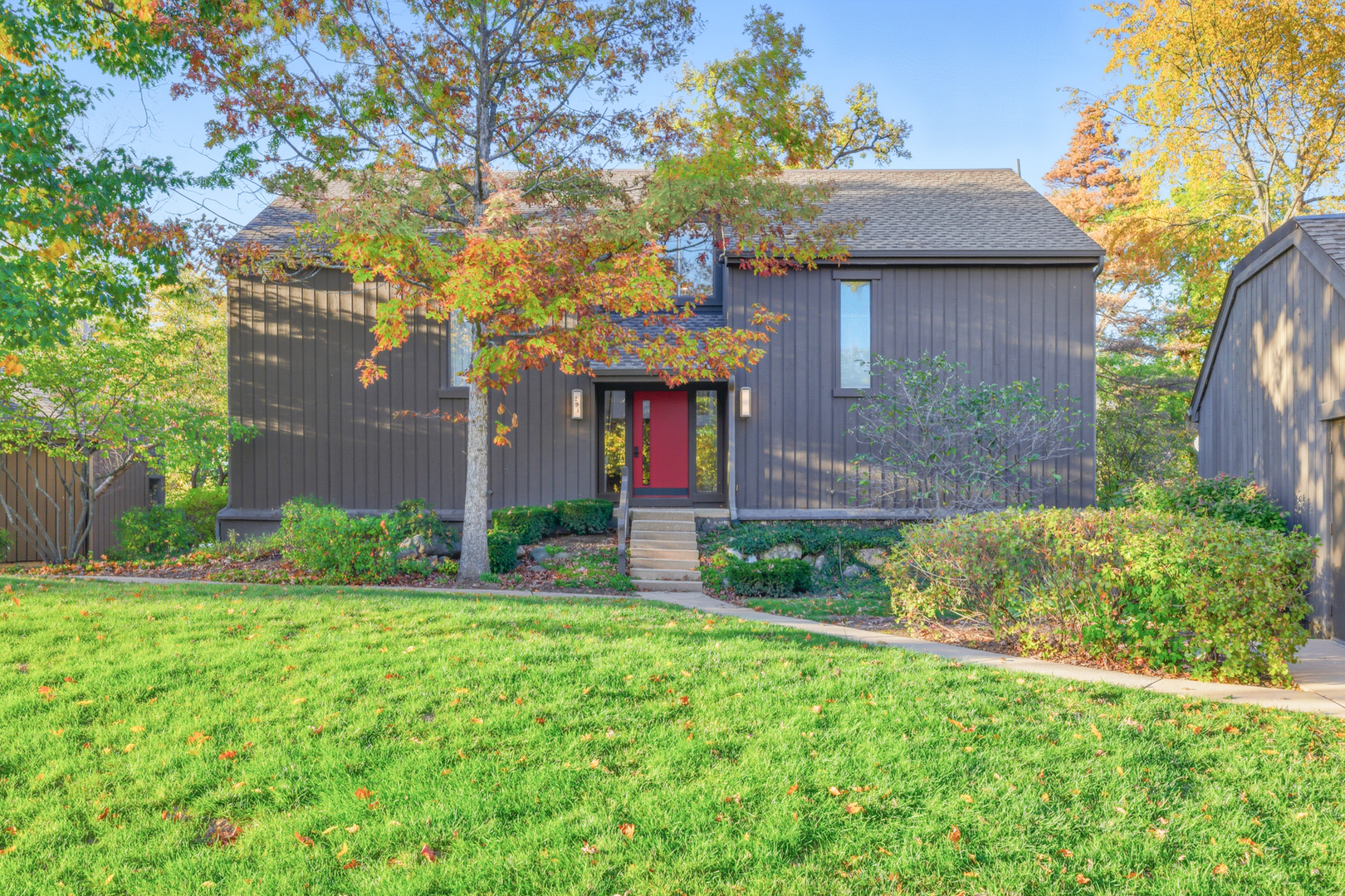 294 W Mallard Point #A, Lake Barrington, IL 60010