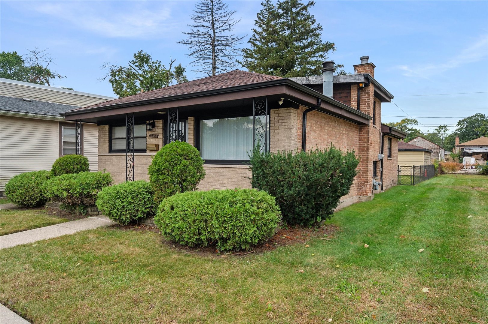 12356 S Carpenter Street, Calumet Park, IL 60827