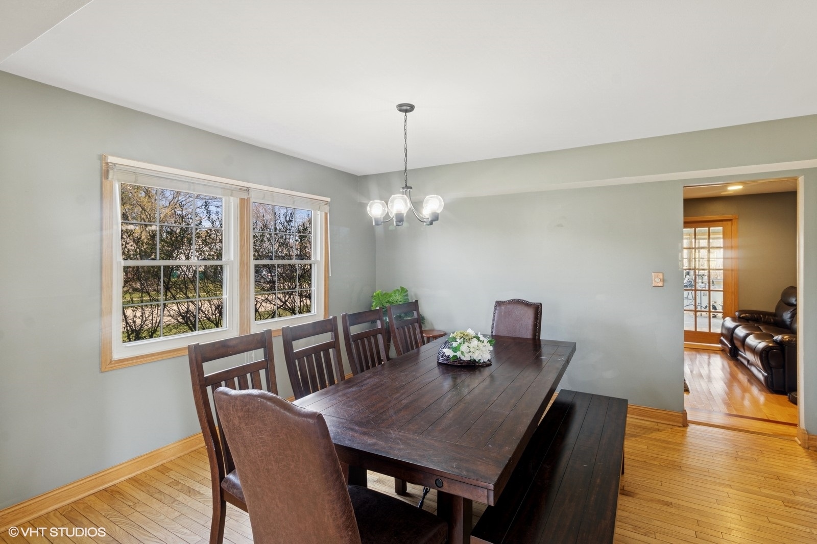 12 Cloverdale Court, Buffalo Grove, IL 60089