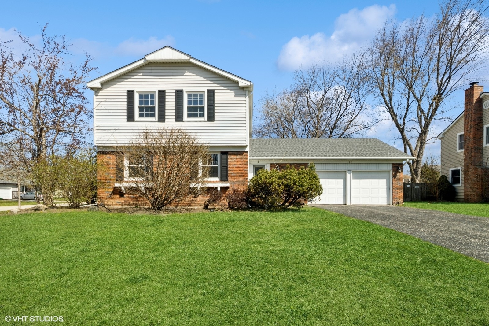 12 Cloverdale Court, Buffalo Grove, IL 60089