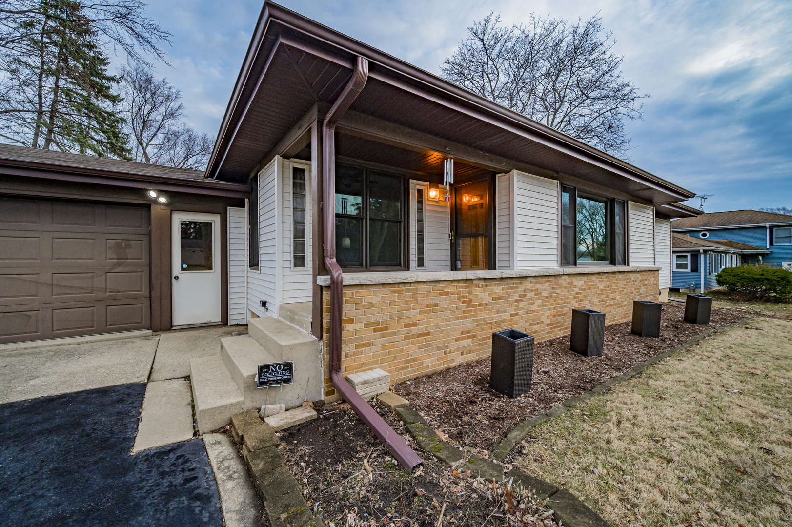 28W544 Forest View Avenue, Warrenville, IL 60555