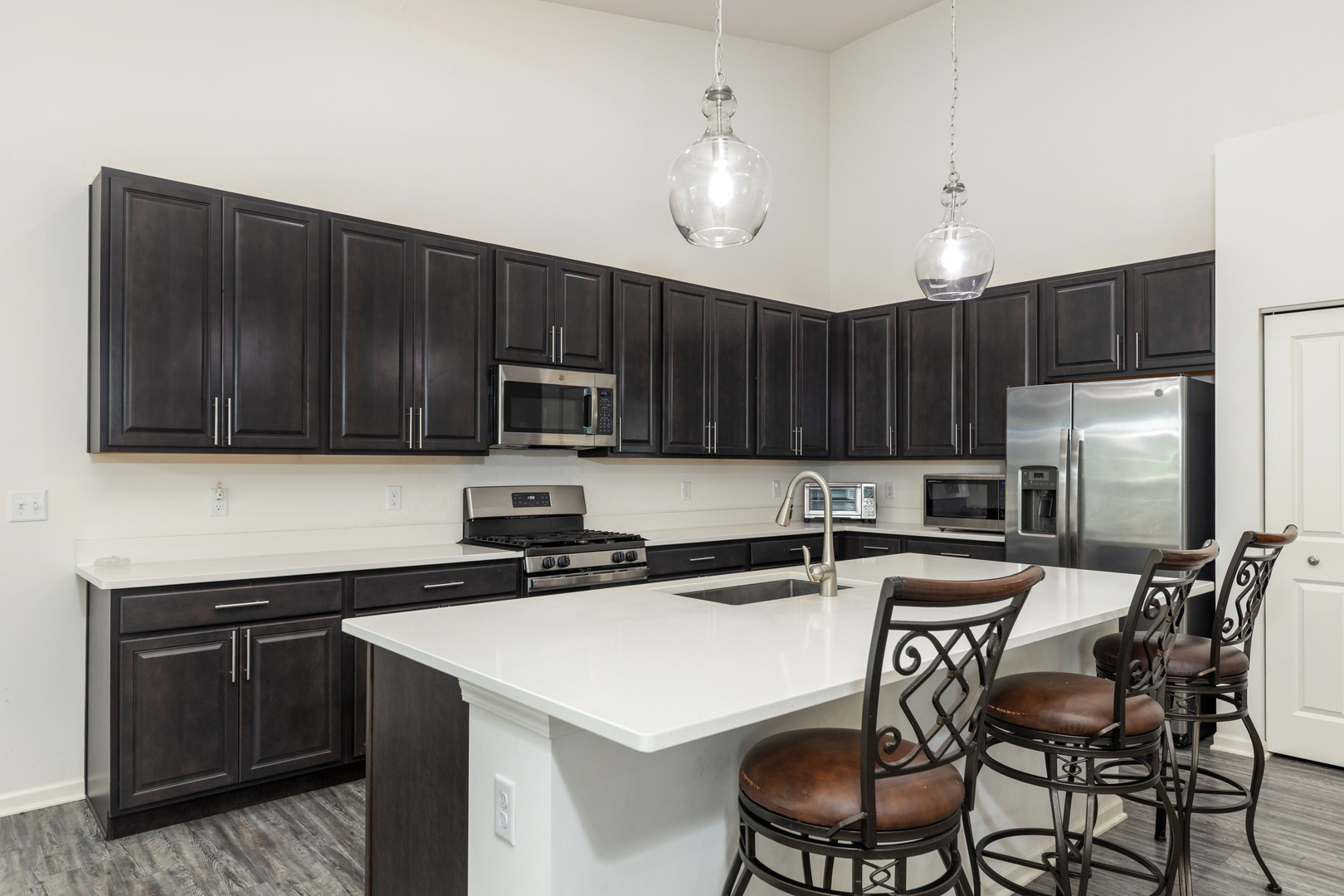 451 Parkside Lane, Yorkville, IL 60560