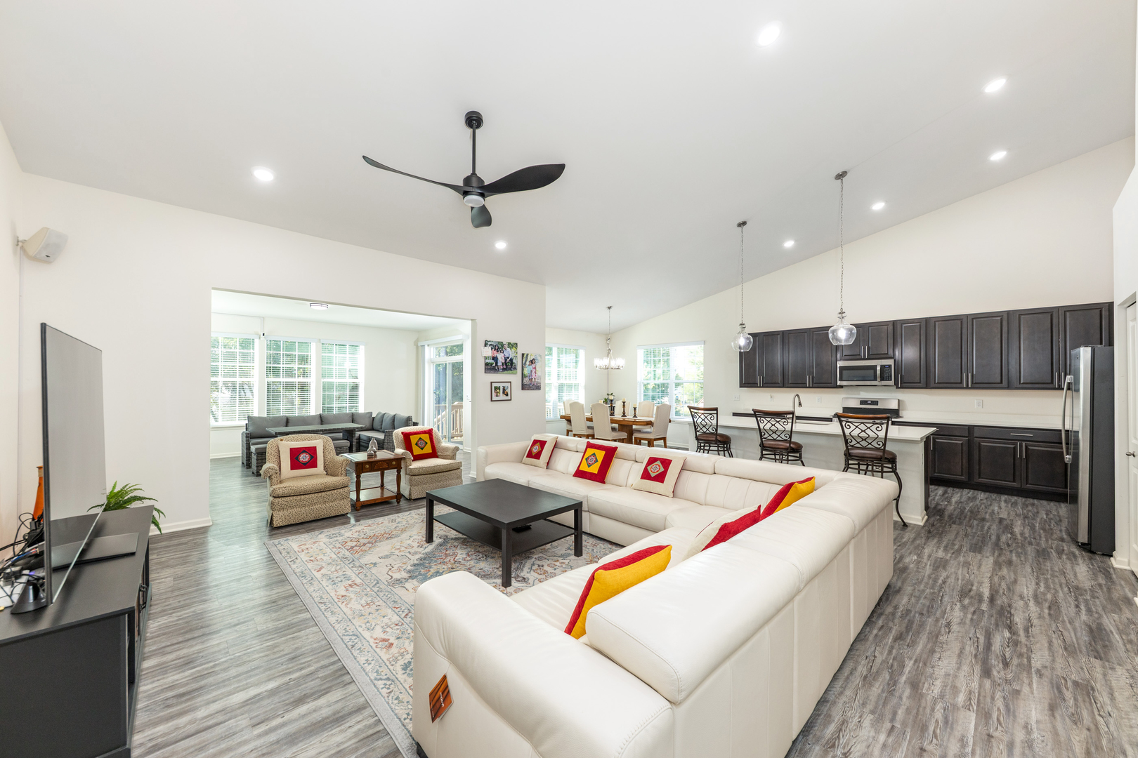 451 Parkside Lane, Yorkville, IL 60560