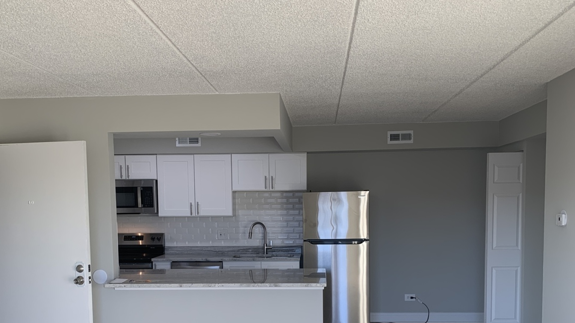 8141 W 84th Place #2D, Justice, IL 60458