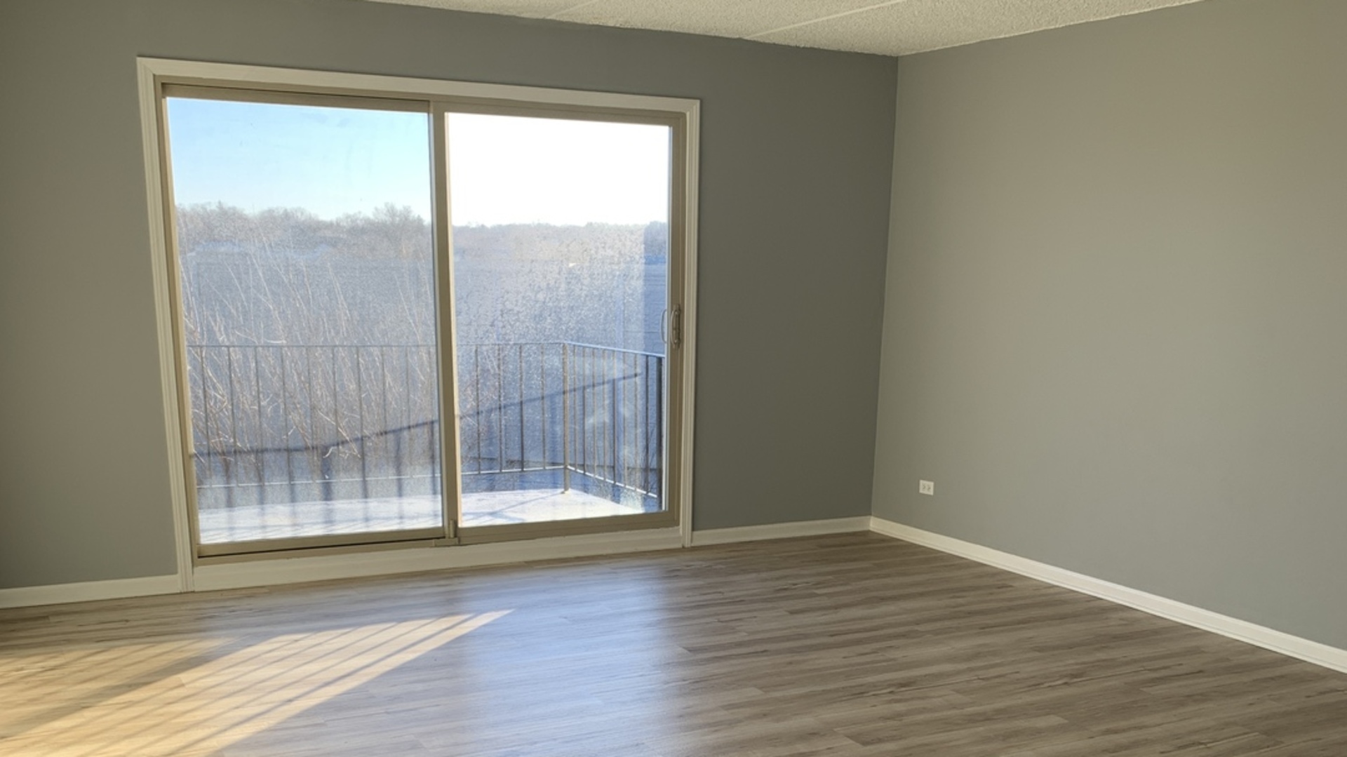 8141 W 84th Place #2D, Justice, IL 60458