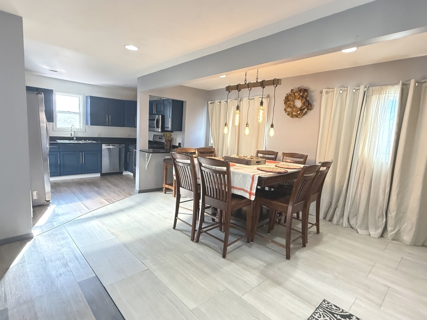 529 N Ravine Drive, Round Lake Park, IL 60073