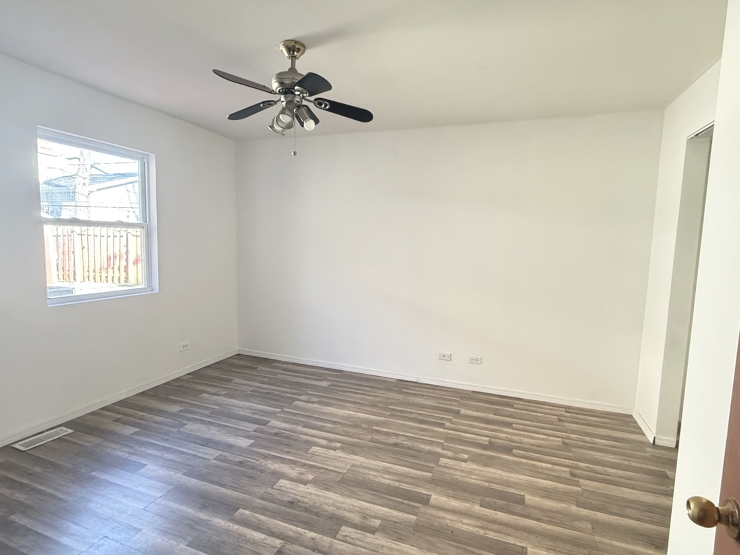 529 N Ravine Drive, Round Lake Park, IL 60073