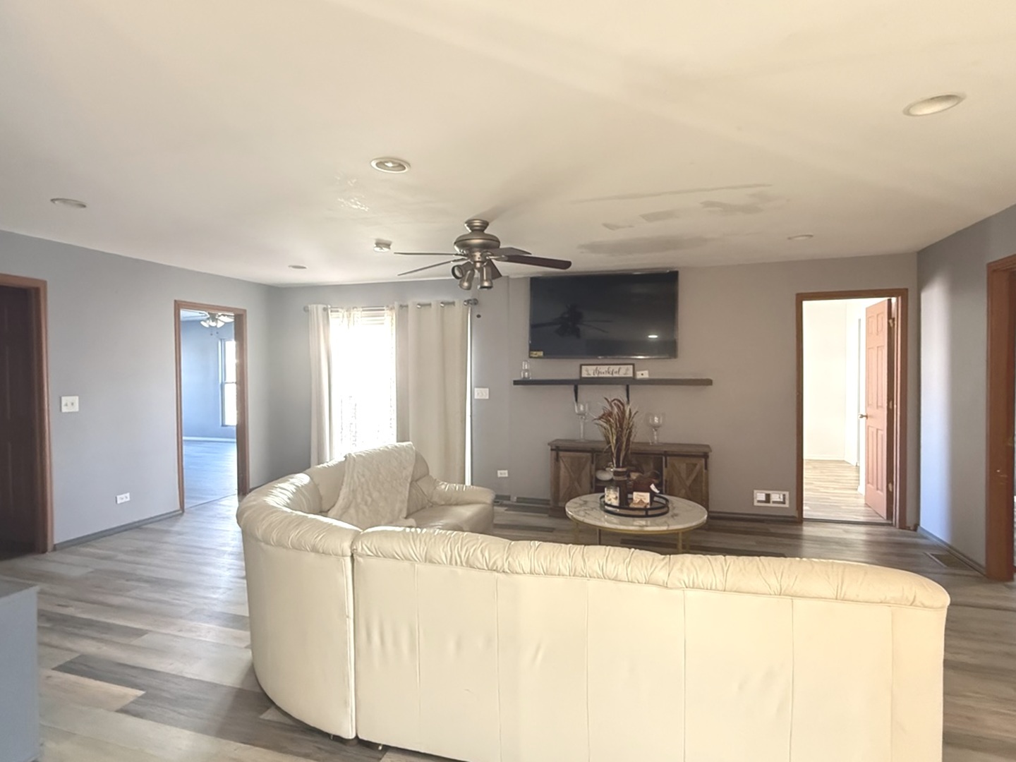 529 N Ravine Drive, Round Lake Park, IL 60073