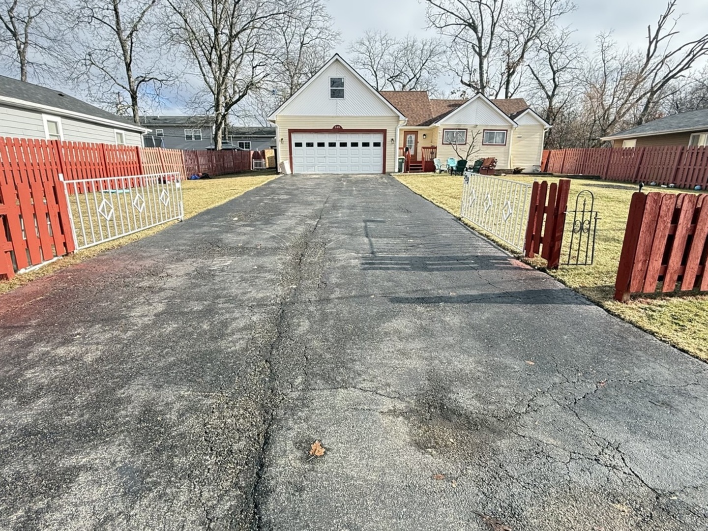 529 N Ravine Drive, Round Lake Park, IL 60073