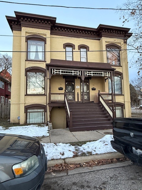 71 Park Row #71, Elgin, IL 60120