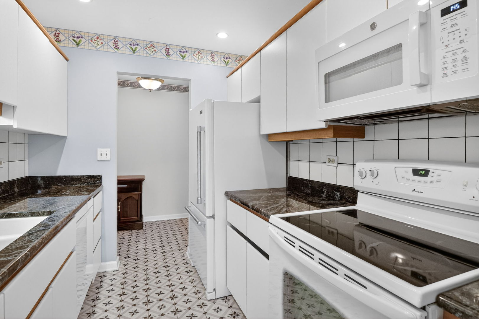 907 Curtiss Street #407, Downers Grove, IL 60515