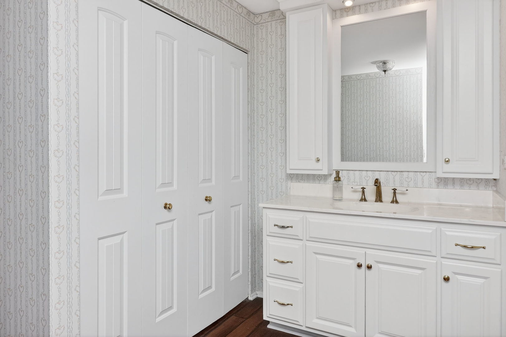 907 Curtiss Street #407, Downers Grove, IL 60515