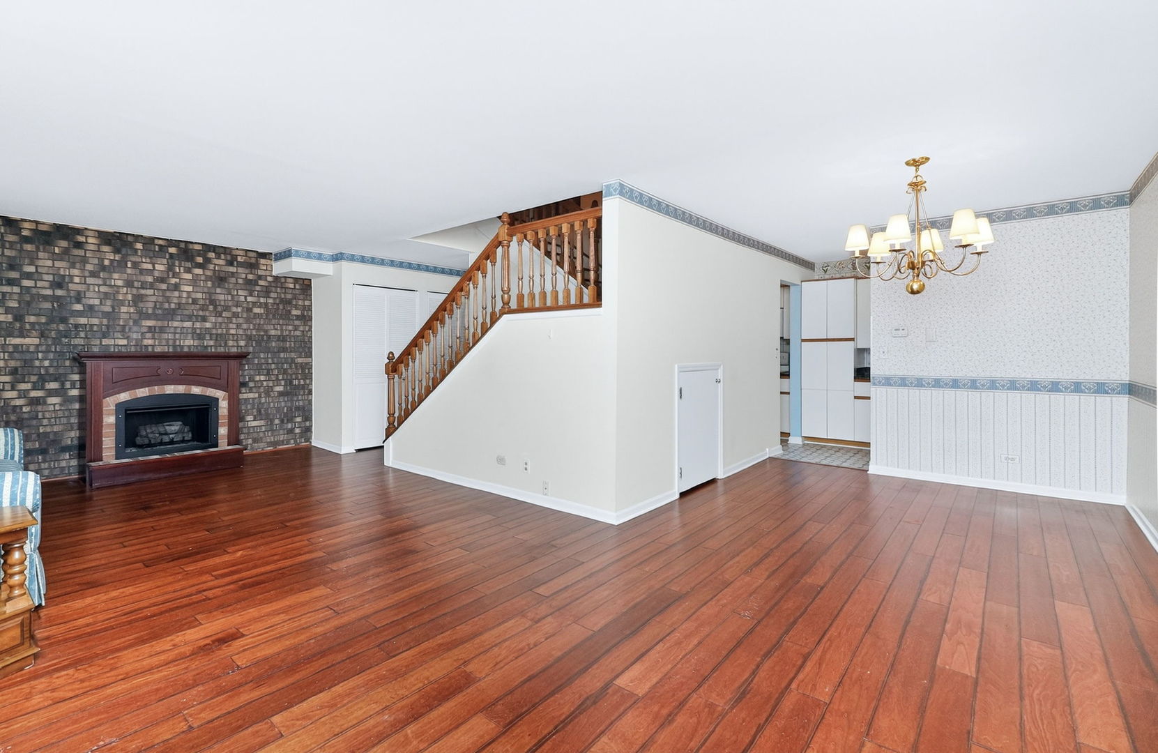 907 Curtiss Street #407, Downers Grove, IL 60515