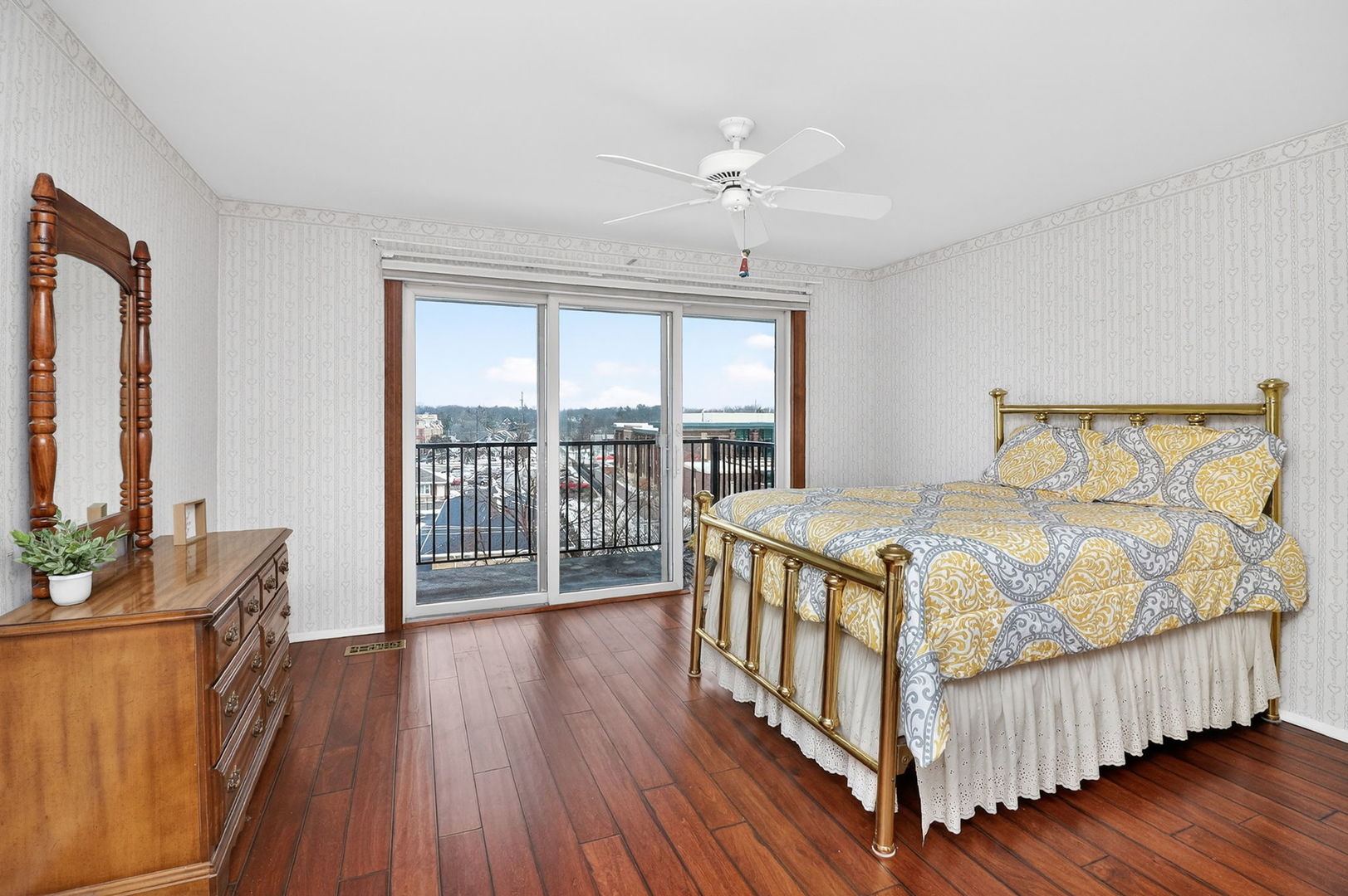 907 Curtiss Street #407, Downers Grove, IL 60515