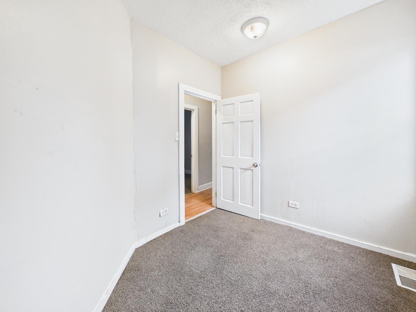 11540 S Yale Avenue, Chicago, IL 60628