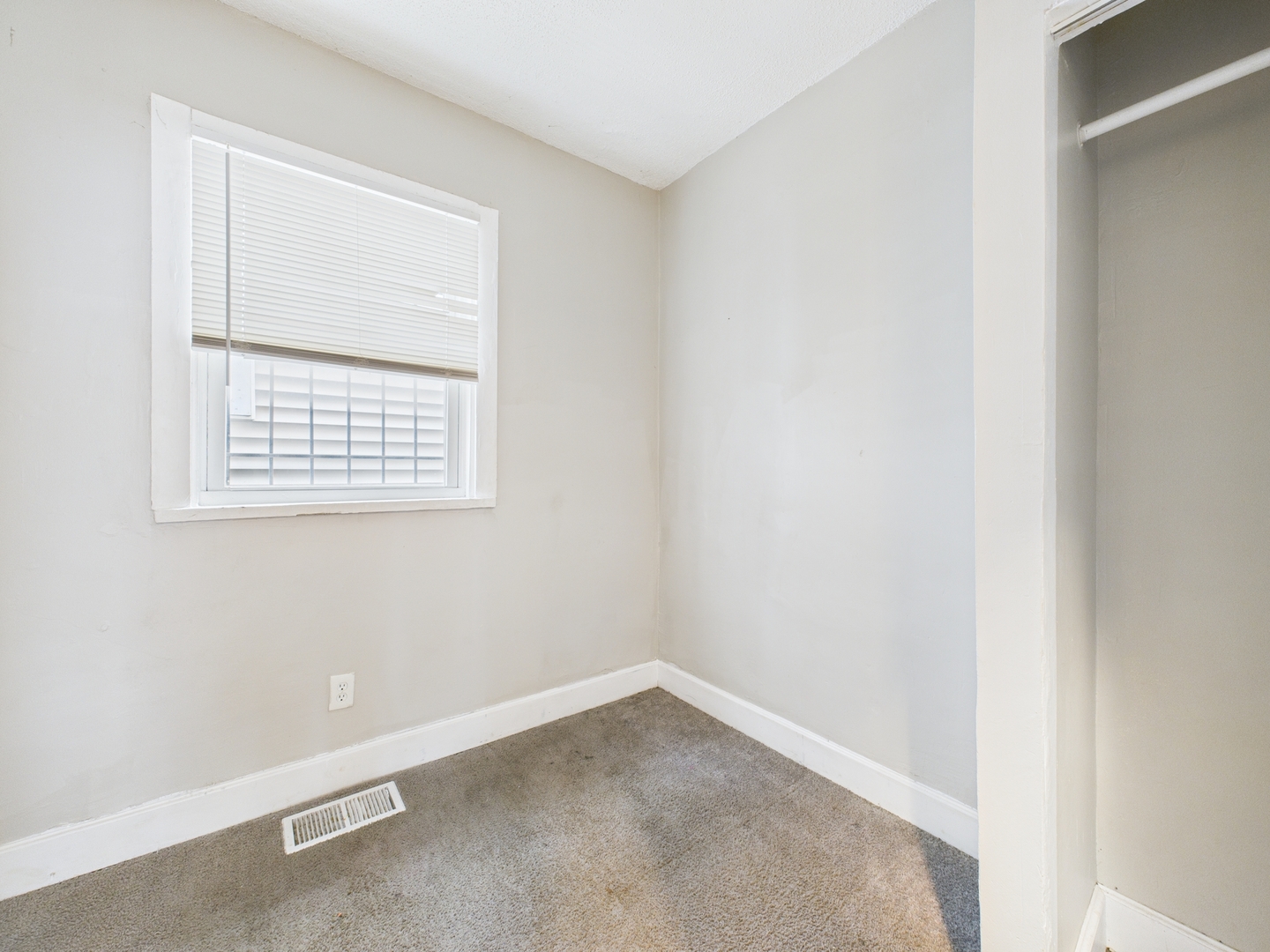 11540 S Yale Avenue, Chicago, IL 60628