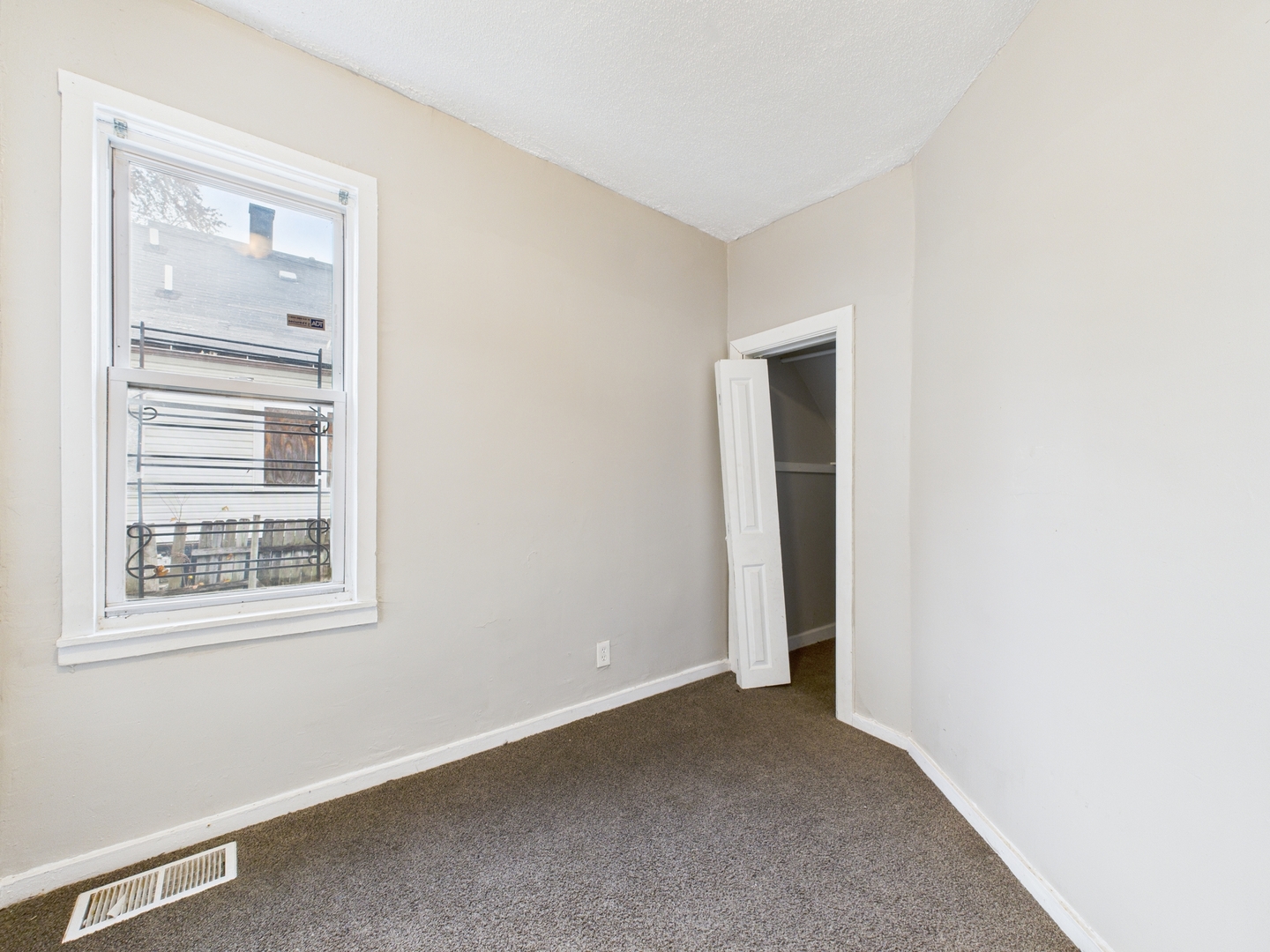 11540 S Yale Avenue, Chicago, IL 60628