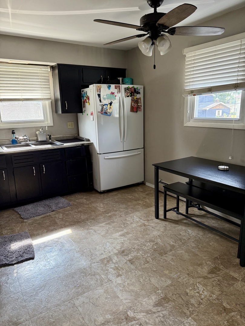 5653 Dover Road, Oak Forest, IL 60452