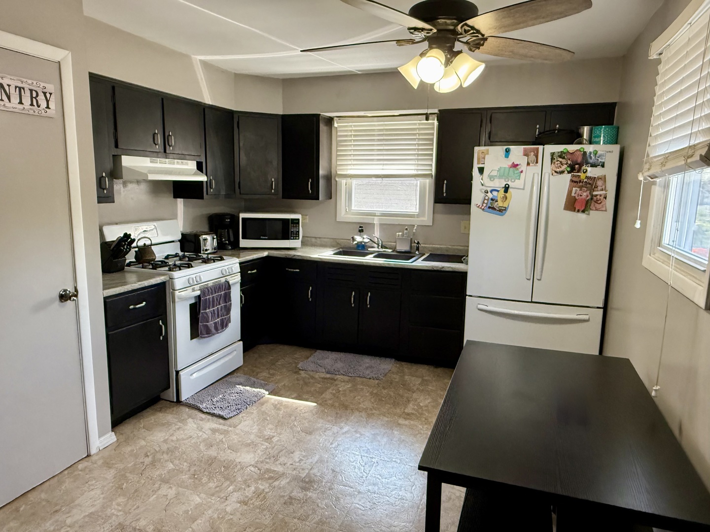 5653 Dover Road, Oak Forest, IL 60452