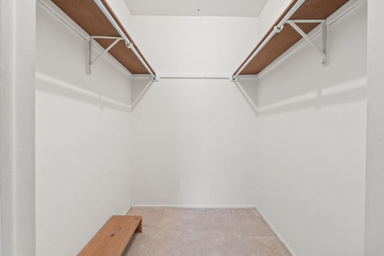 328 Woodbury Court #B1, Schaumburg, IL 60193