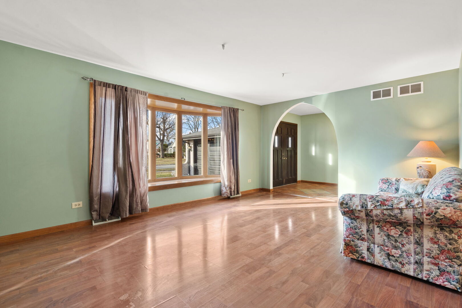 17759 Maple Street, Lansing, IL 60438