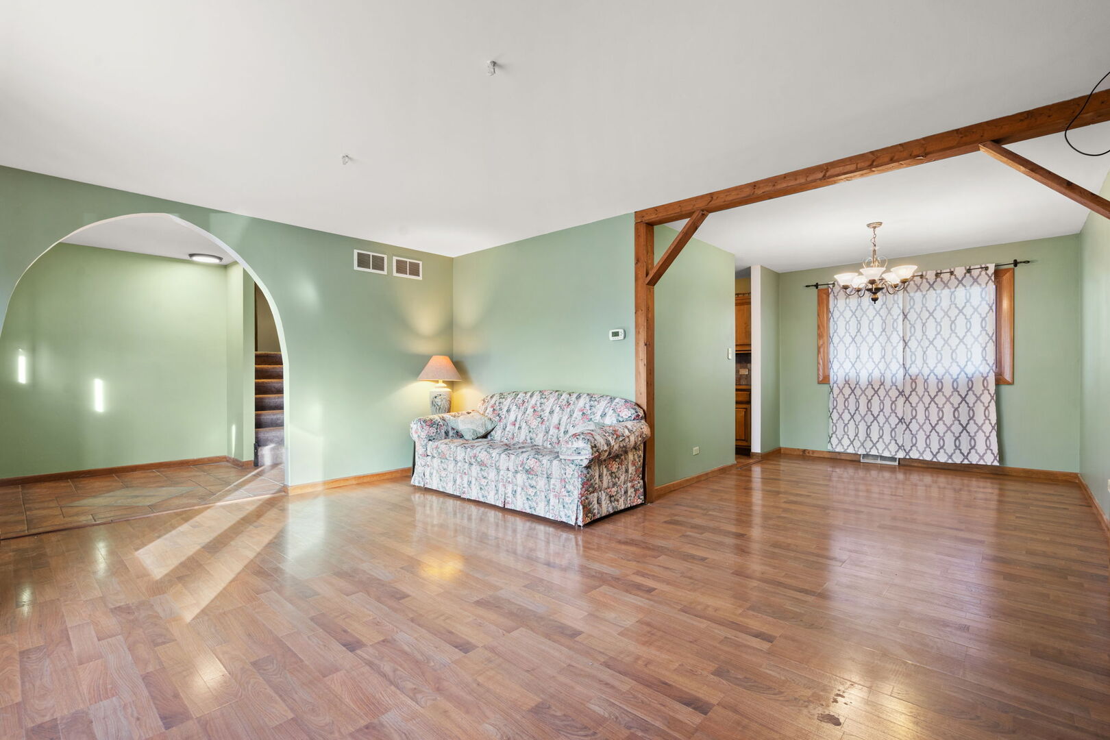 17759 Maple Street, Lansing, IL 60438