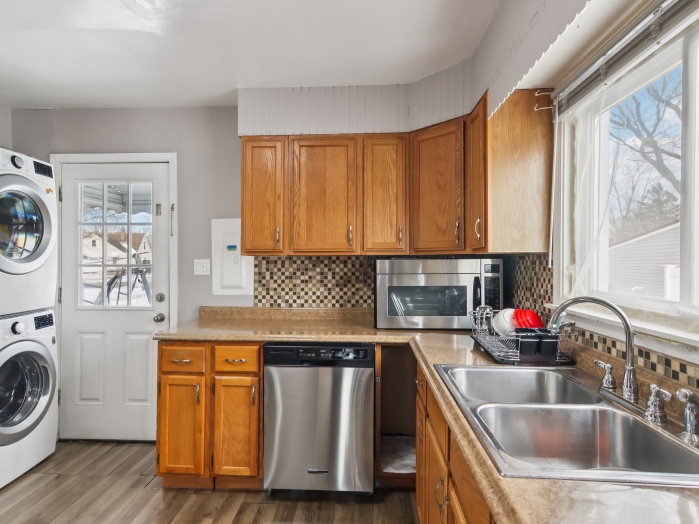 2124 Halsey Drive, Des Plaines, IL 60018