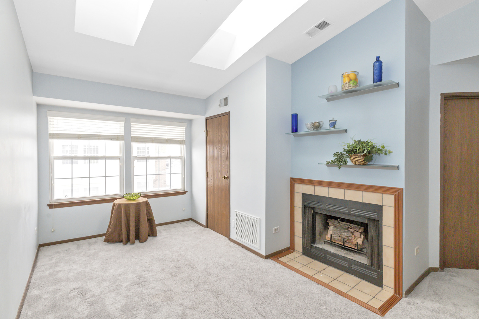 1337 E WYNDHAM Circle #208, Palatine, IL 60074