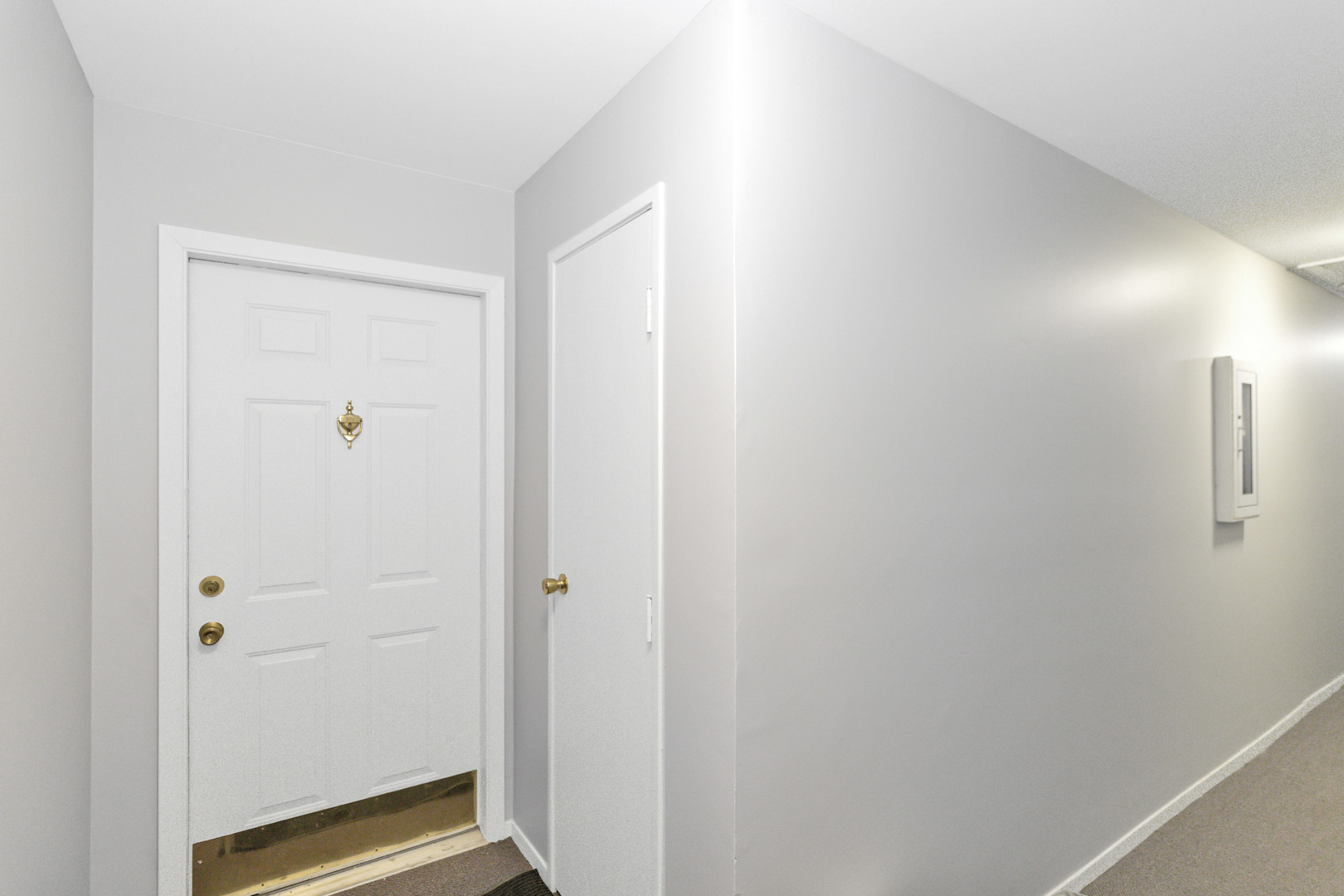 1337 E WYNDHAM Circle #208, Palatine, IL 60074