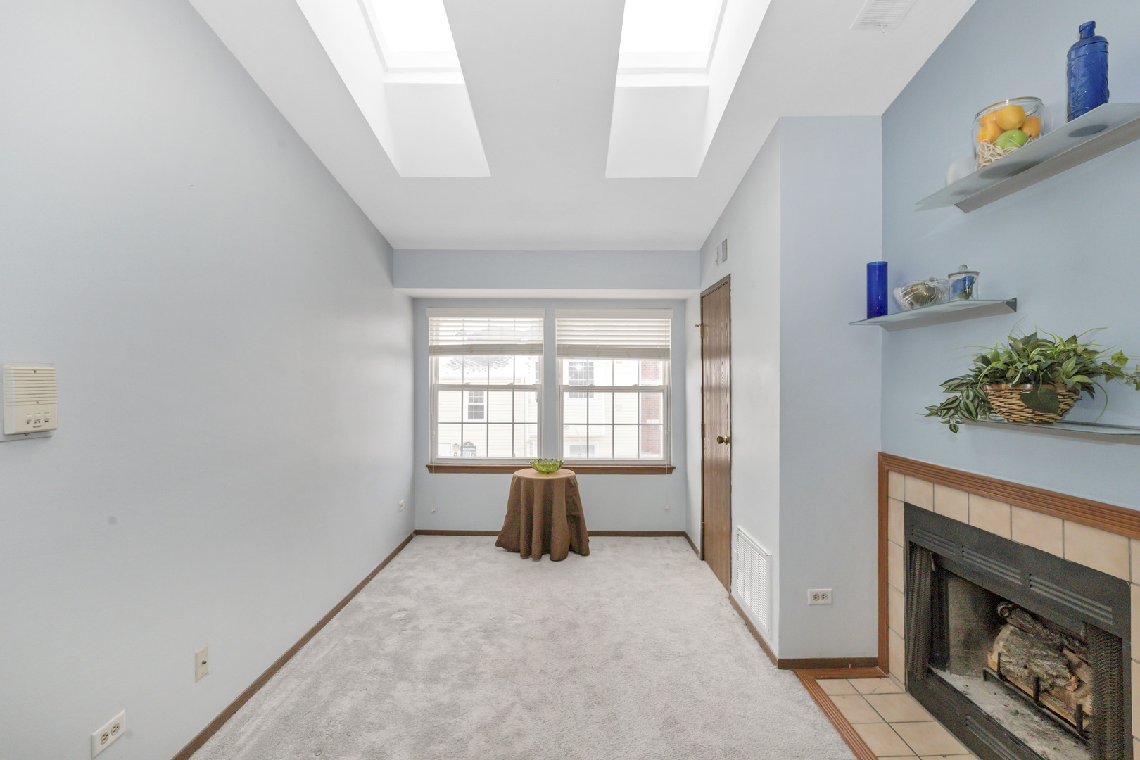 1337 E WYNDHAM Circle #208, Palatine, IL 60074