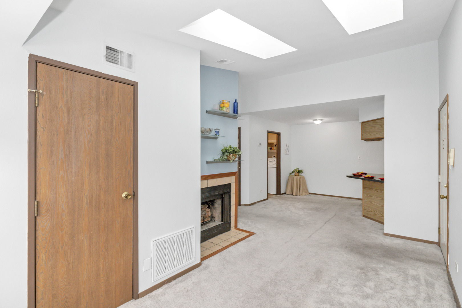 1337 E WYNDHAM Circle #208, Palatine, IL 60074