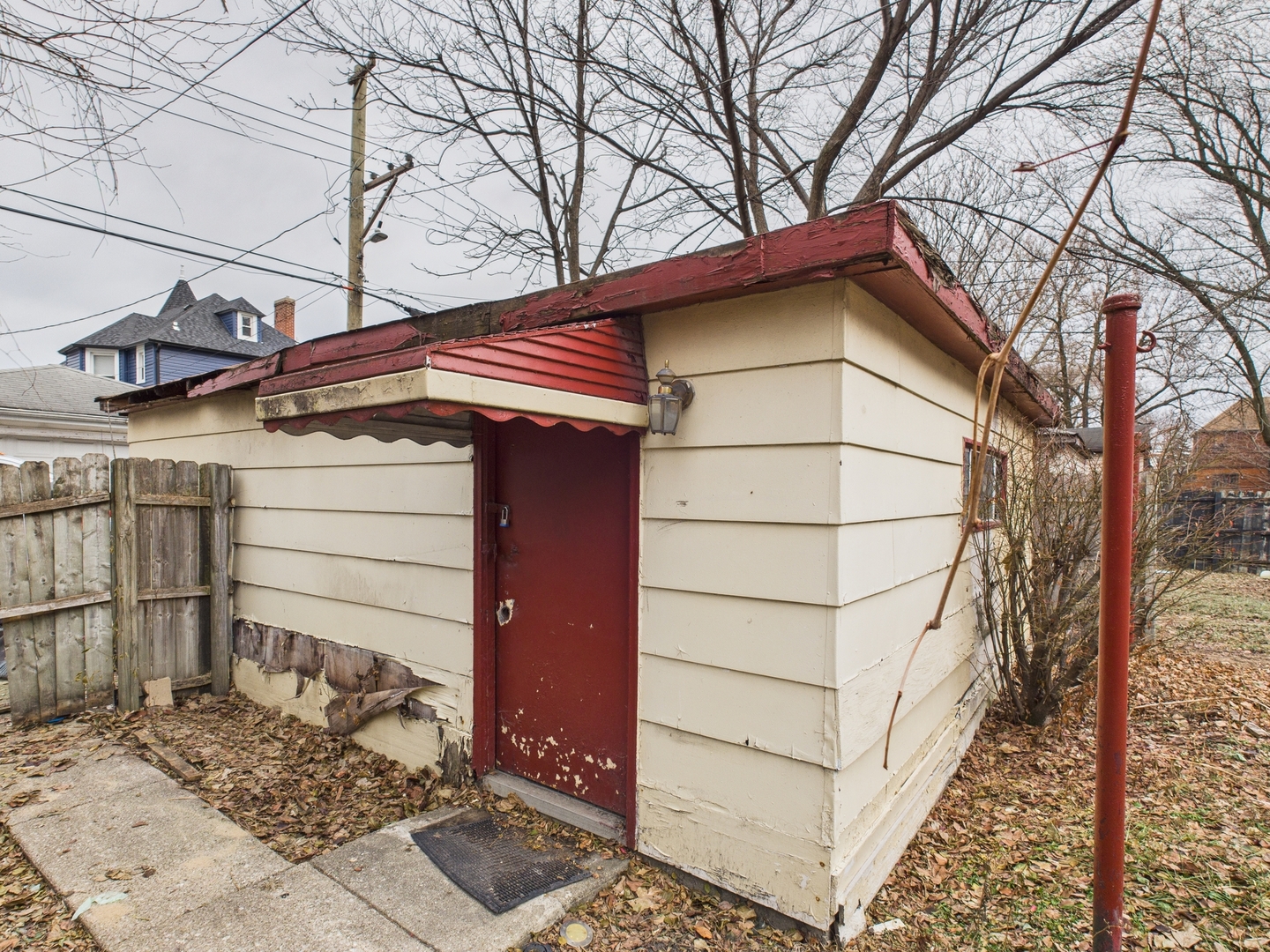 5830 W Race Avenue, Chicago, IL 60644