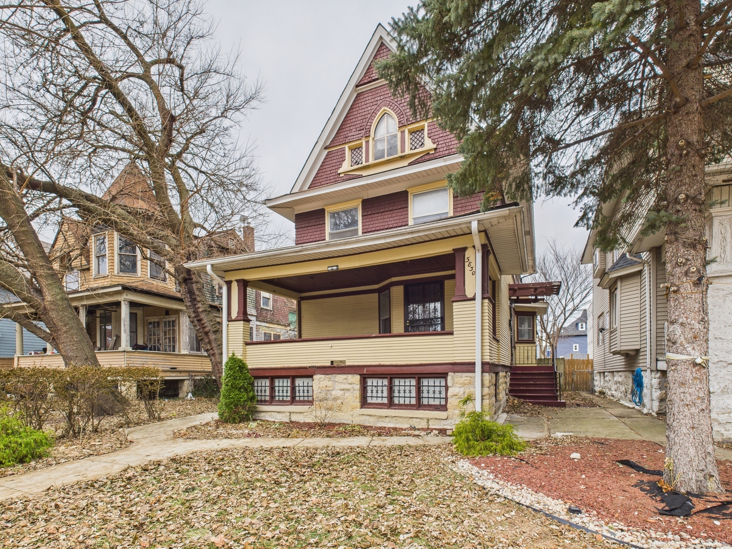 5830 W Race Avenue, Chicago, IL 60644