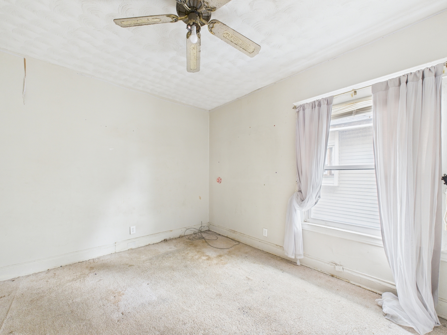 5830 W Race Avenue, Chicago, IL 60644