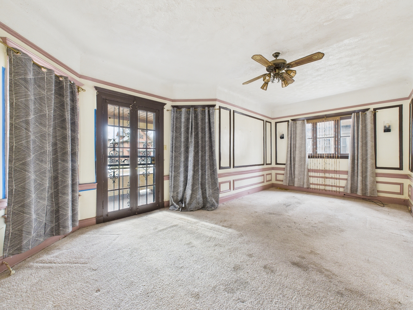 5830 W Race Avenue, Chicago, IL 60644