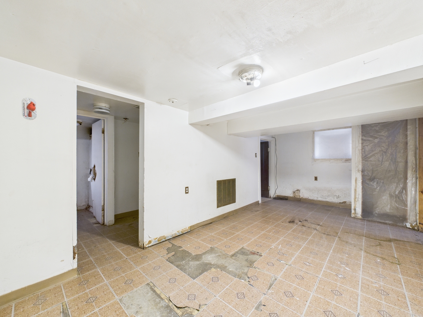 5830 W Race Avenue, Chicago, IL 60644