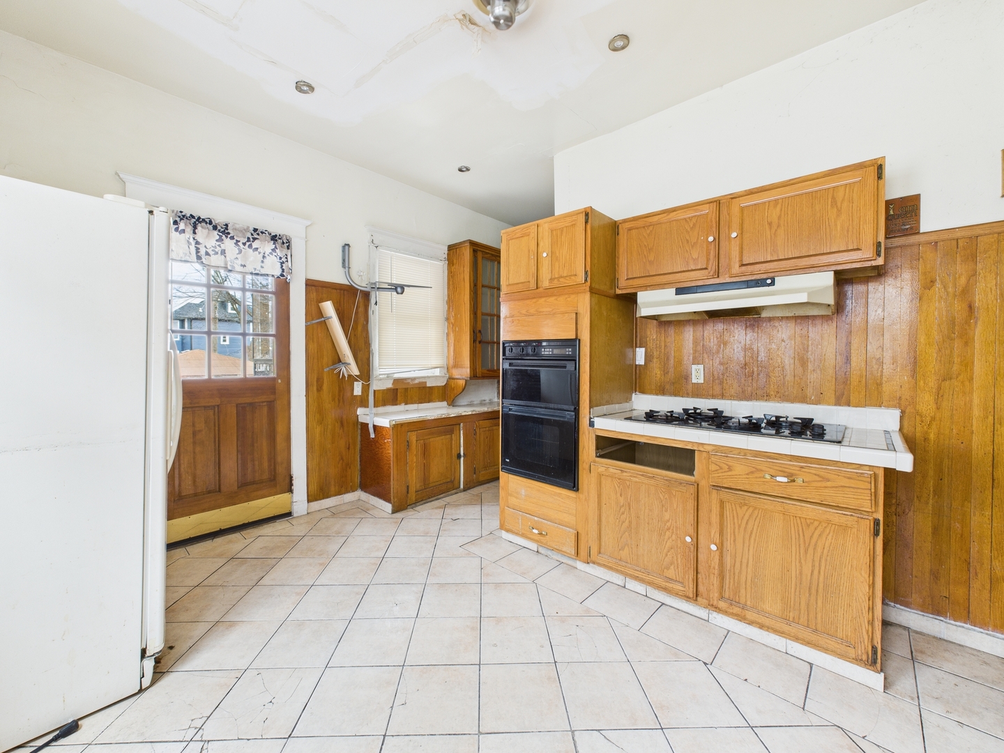 5830 W Race Avenue, Chicago, IL 60644