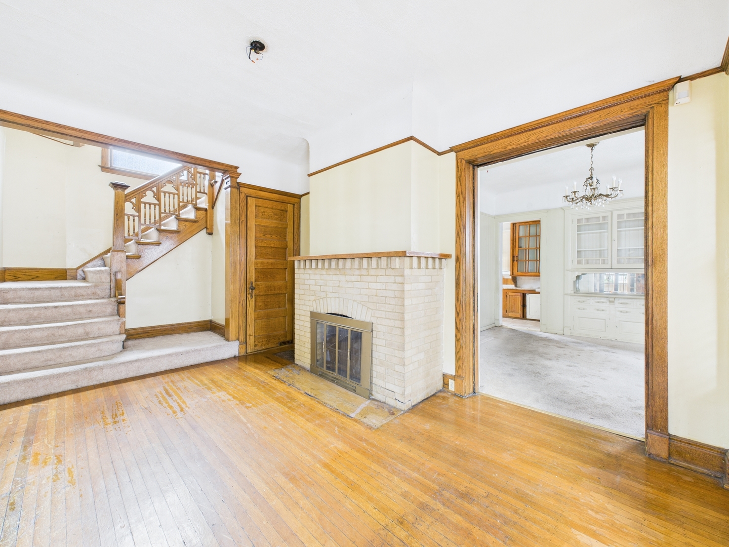 5830 W Race Avenue, Chicago, IL 60644