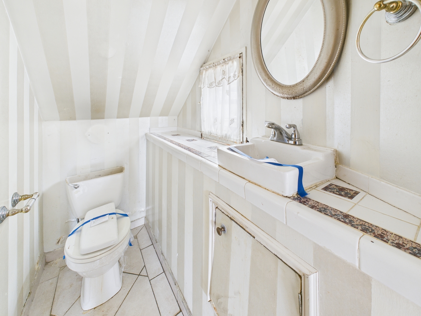 5830 W Race Avenue, Chicago, IL 60644