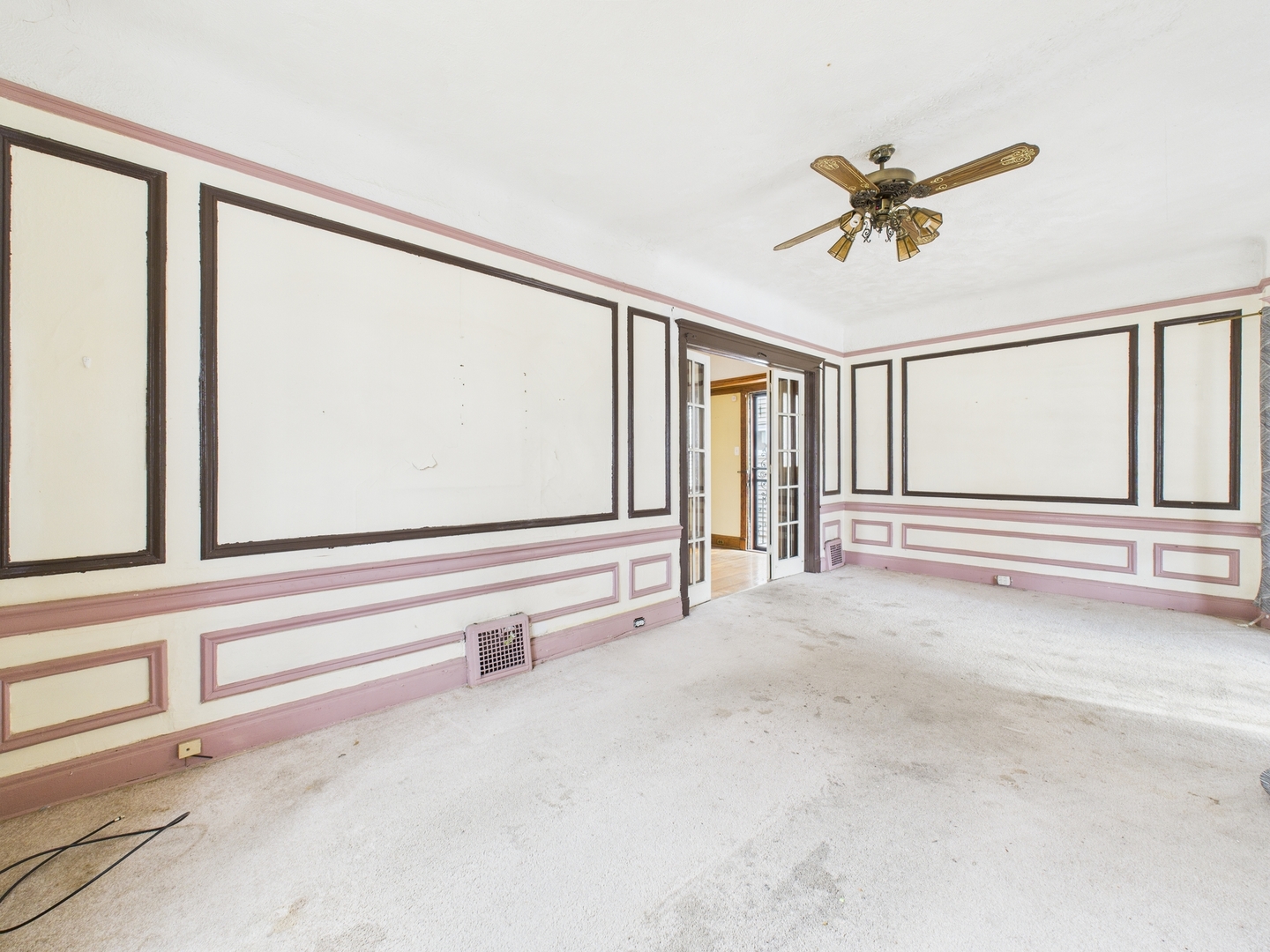 5830 W Race Avenue, Chicago, IL 60644