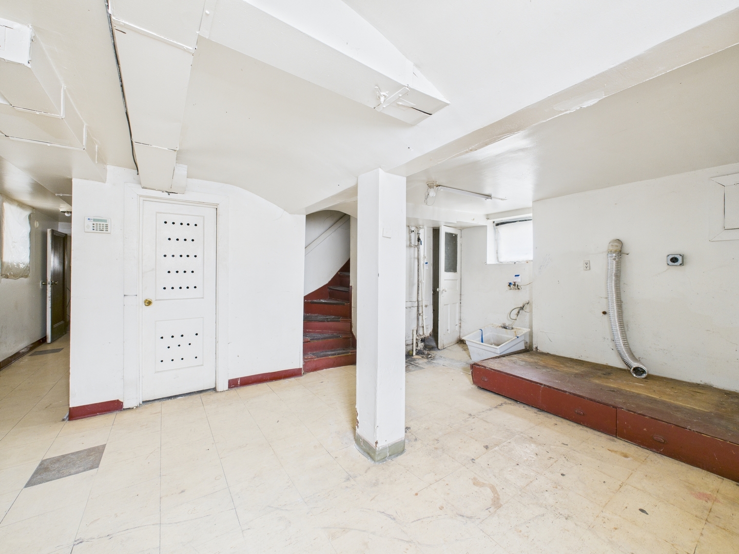 5830 W Race Avenue, Chicago, IL 60644