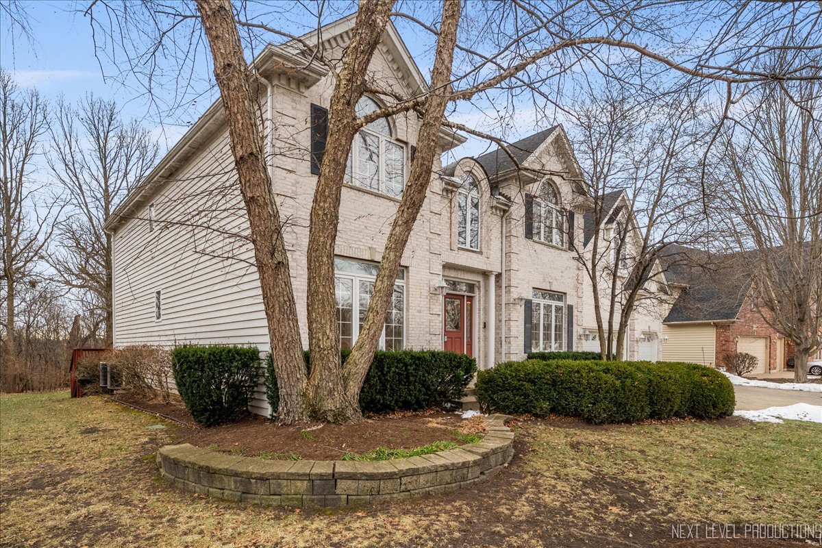 884 Twin Elms Lane, Batavia, IL 60510