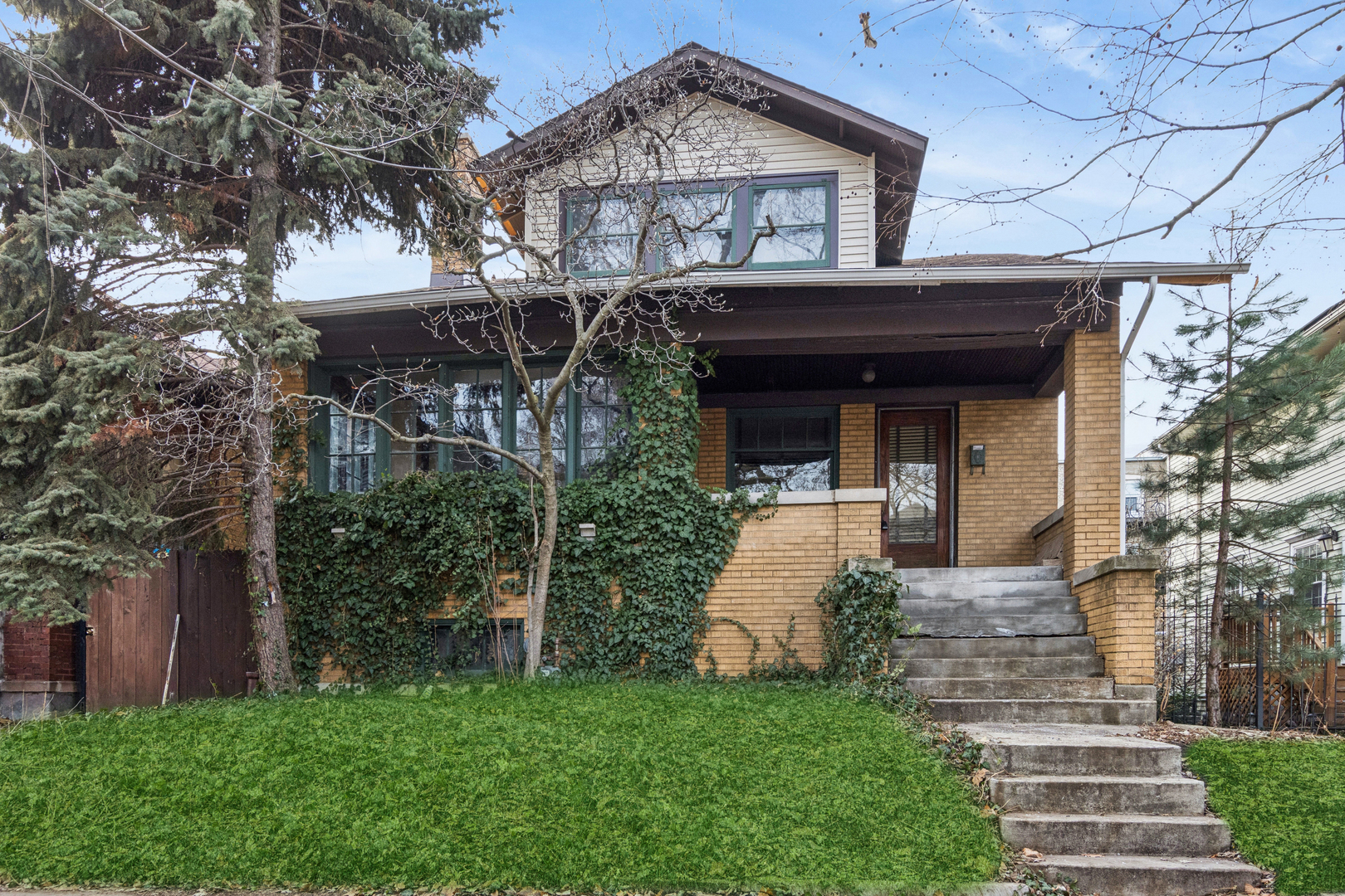 6714 N Ashland Avenue, Chicago, IL 60626