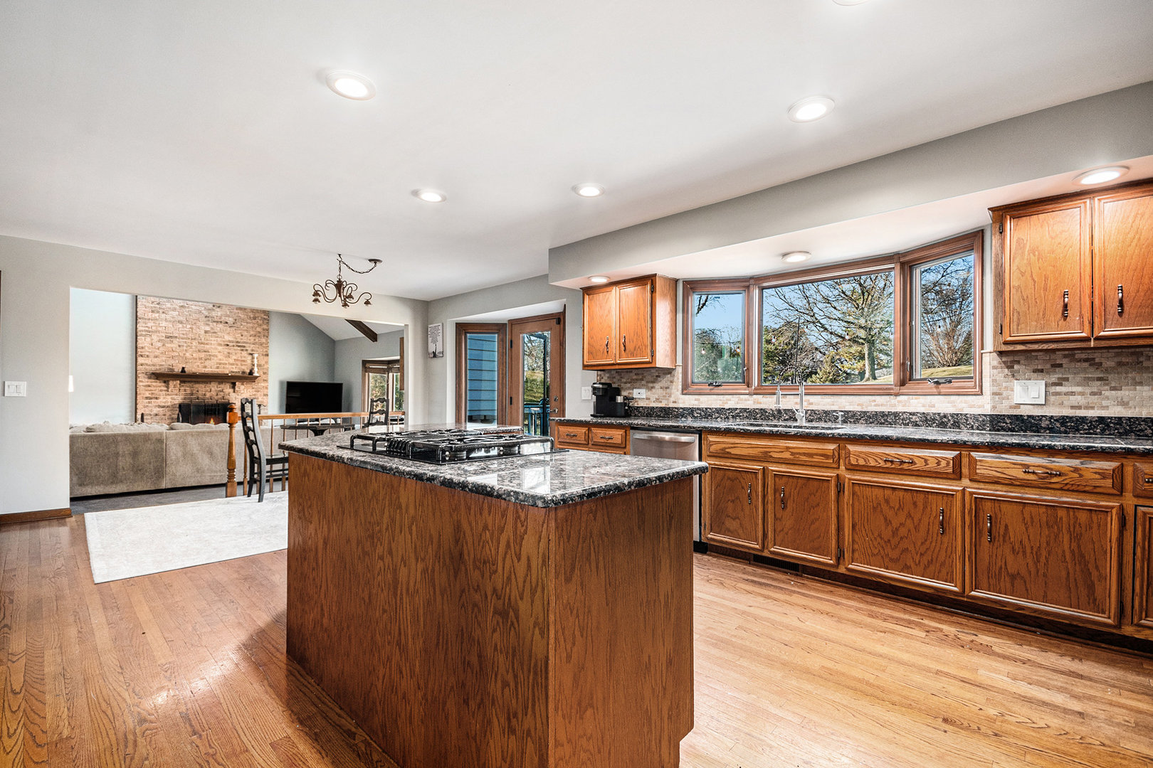 3942 Broadmoor Circle, Naperville, IL 60564